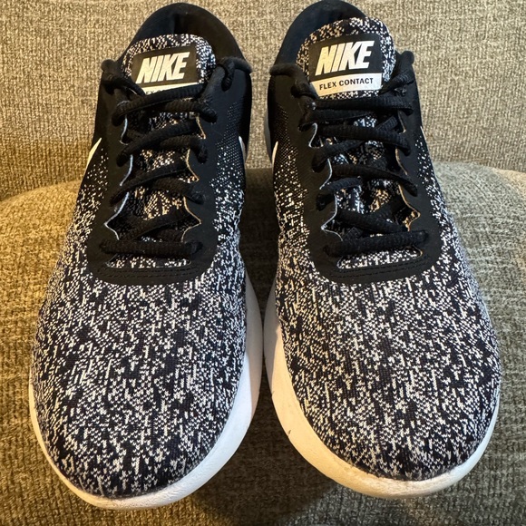 Nike Flex Contact Women’s Black/White Oreo Knit Sneakers Size 9.5 - Picture 3 of 10